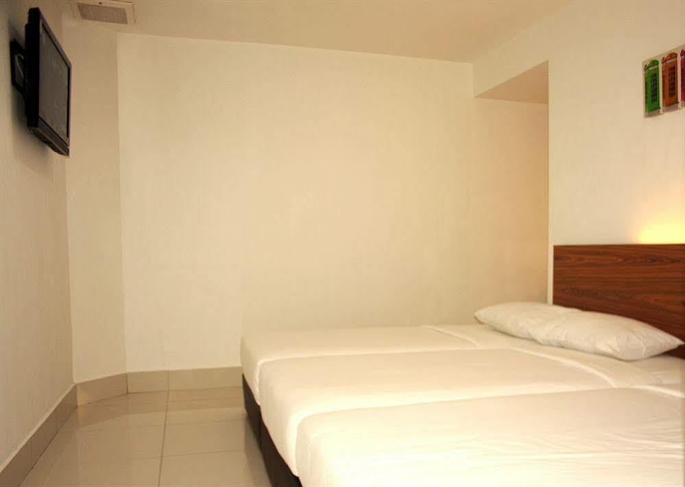 V Hotel
